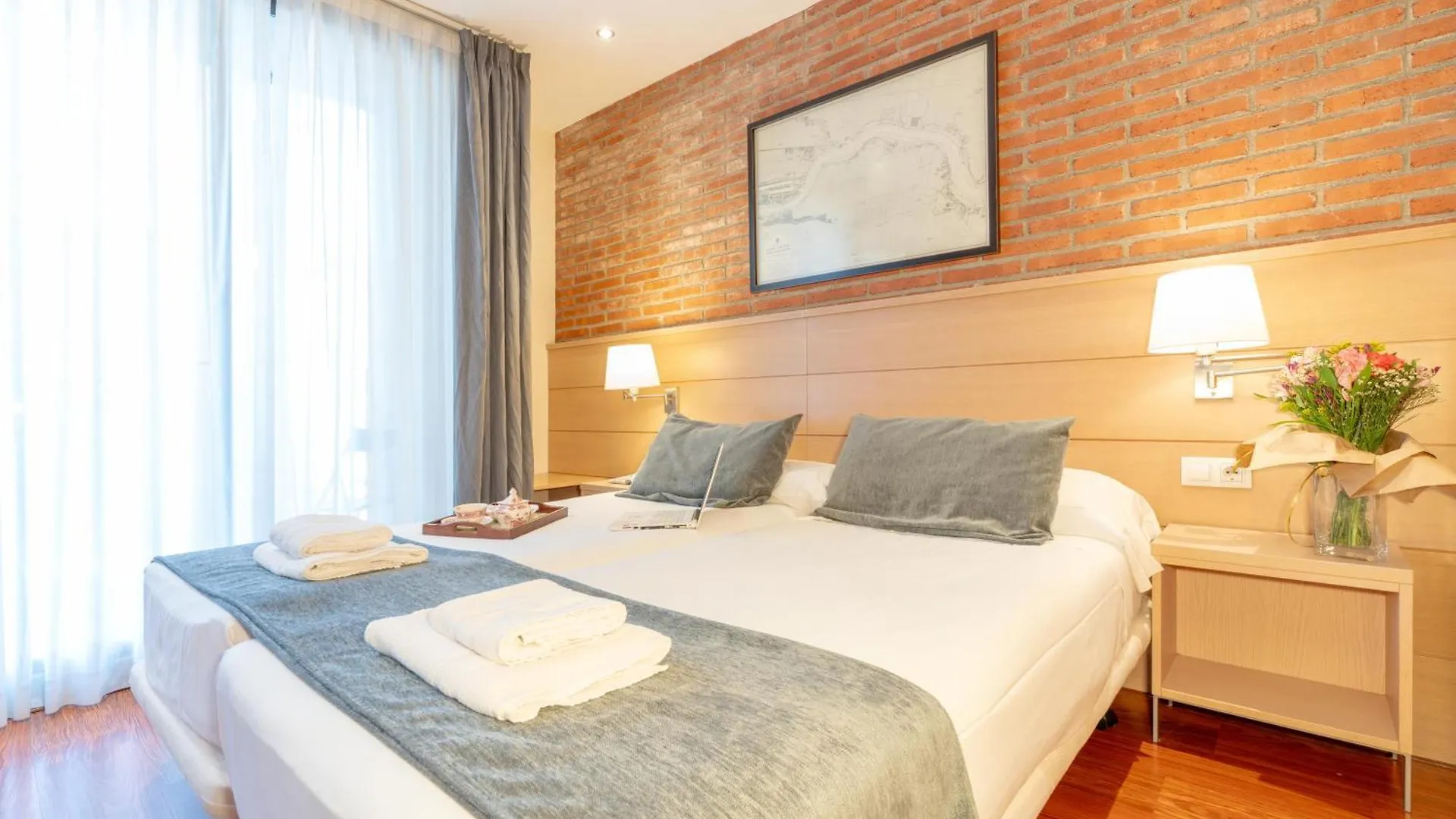 Serennia Cest Apartamentos Arc De Triomf Barcelona 0*,  Spanien