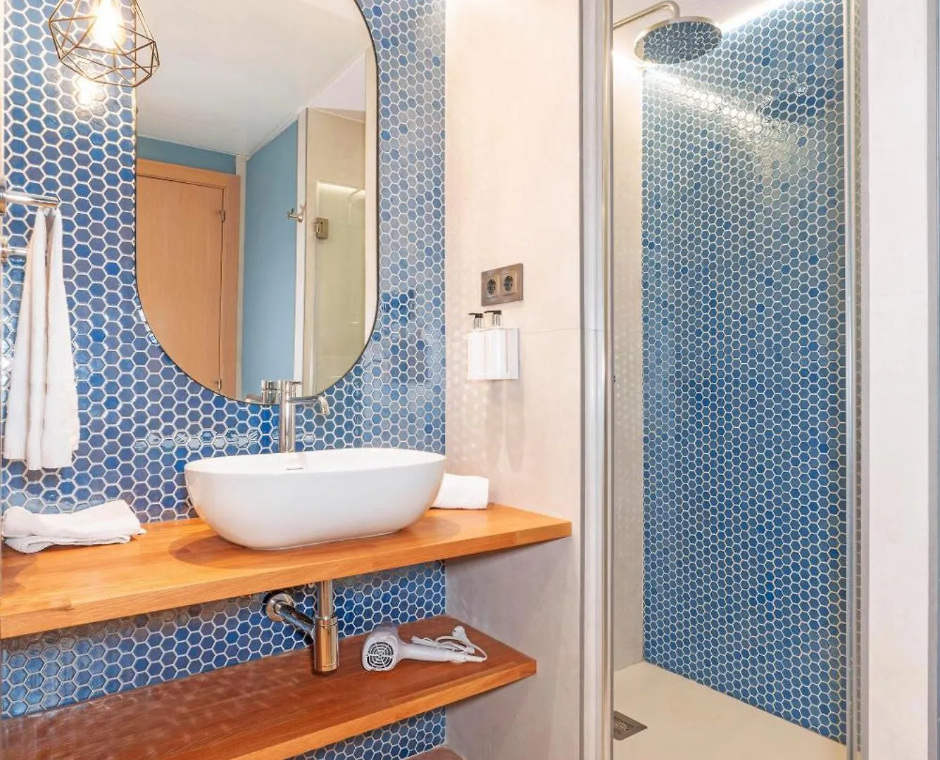 Serennia Cest Apartamentos Arc De Triomf برشلونة 0*,