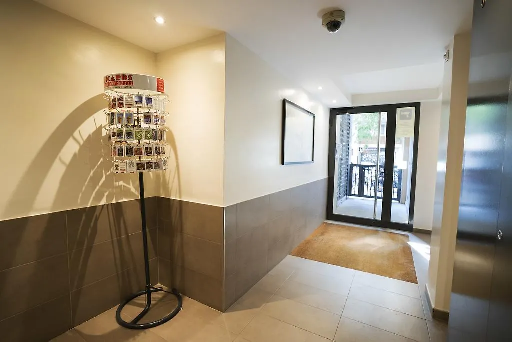Serennia Cest Apartamentos Arc De Triomf Barcelona