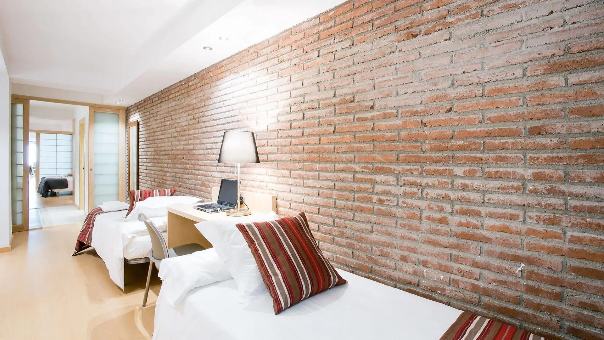 شقة Serennia Cest Apartamentos Arc De Triomf برشلونة إسبانيا