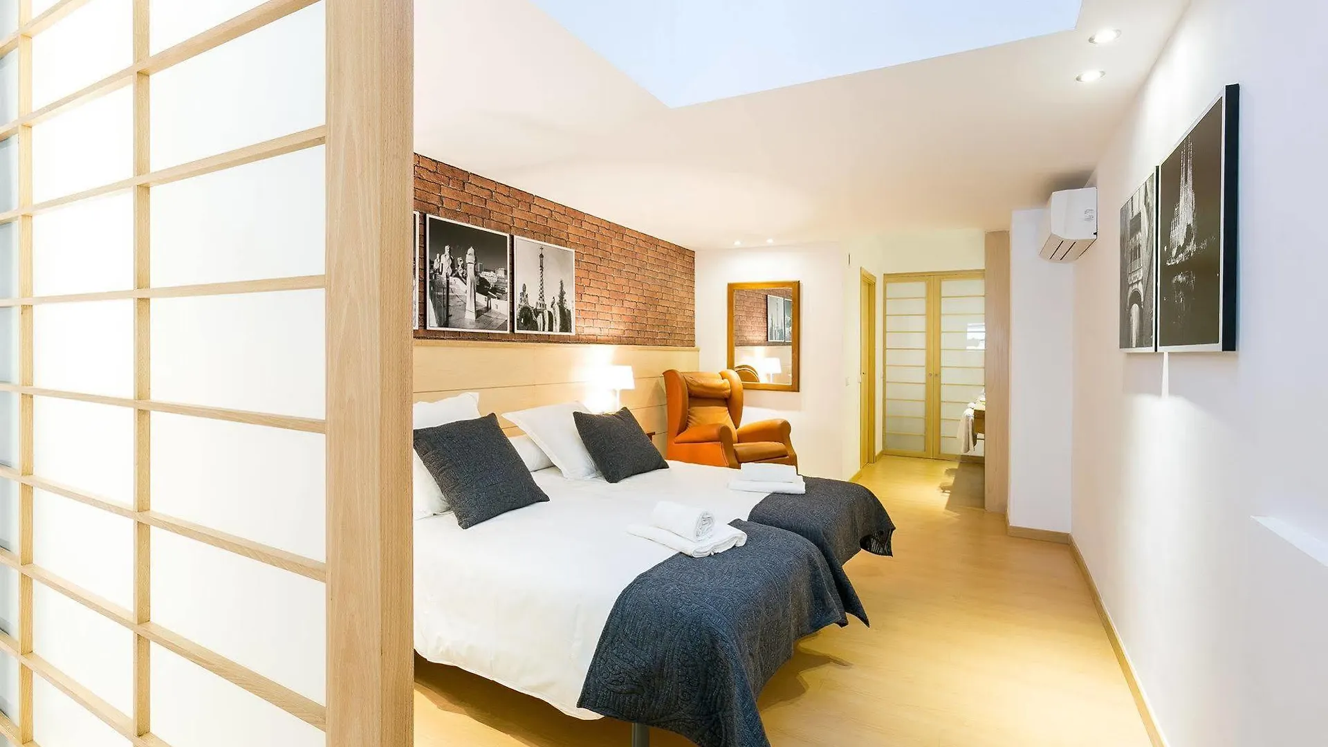 Lejlighed Serennia Cest Apartamentos Arc De Triomf Barcelona